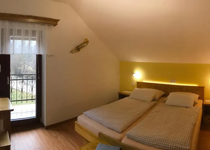 Turisticna Kmetija Cercek Alojamento de Turismo Rural Solčava